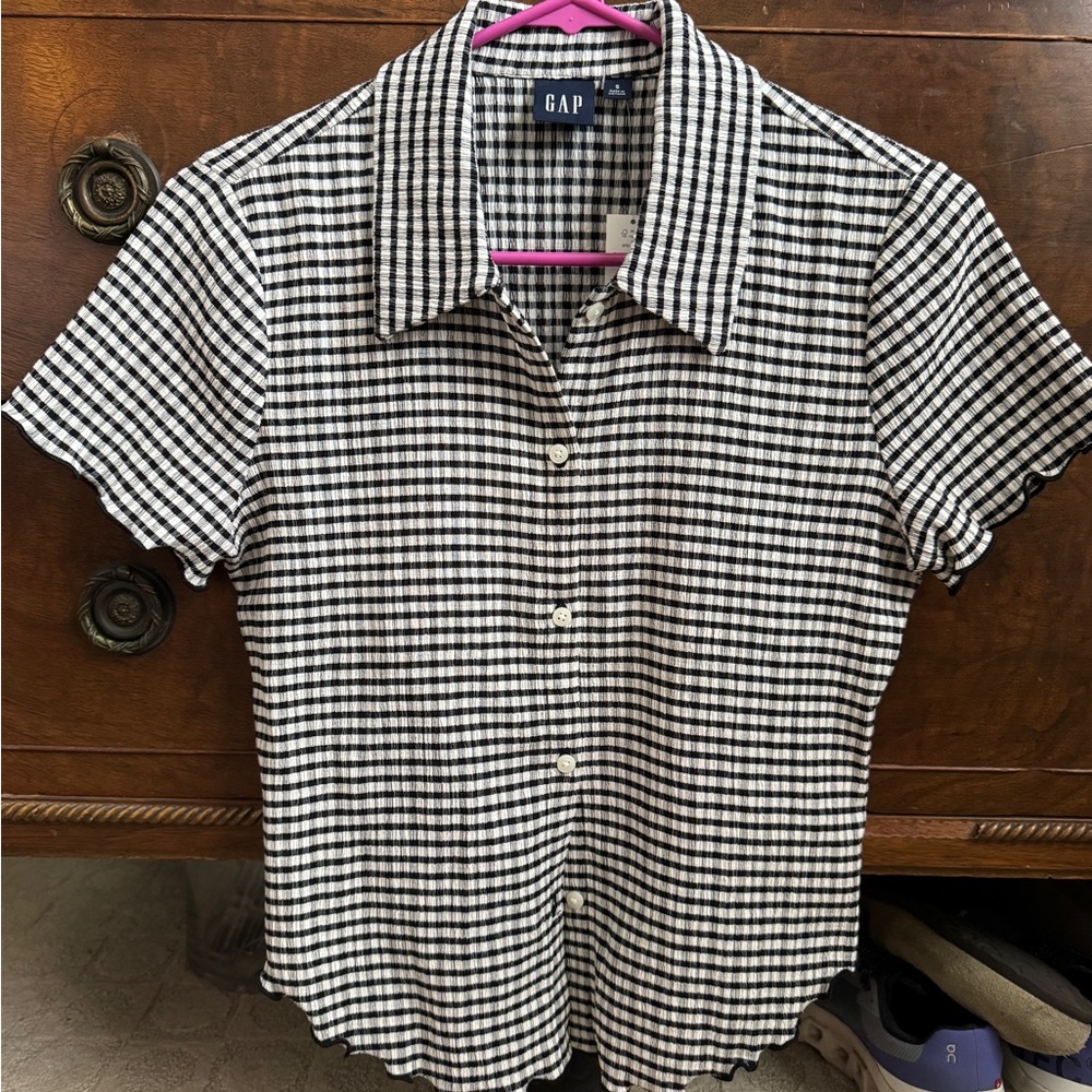 GAP Black and White Gingham Short-Sleeve Button-Front Blouse